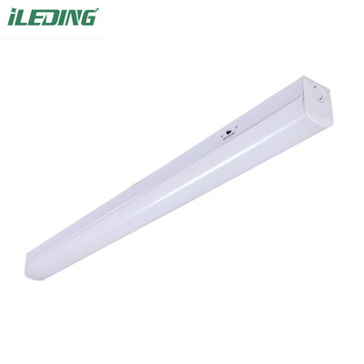 120-277V 34W 50000 Hours Frosted LED Batten Light Verlichtingsarmature voor commercieel kantoor