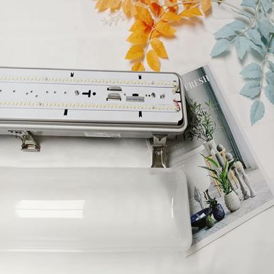 IP66 Waterdicht Lineair 65W Warehouse LED Damp Strak Licht Energie voor Indoor Melkveehouderij