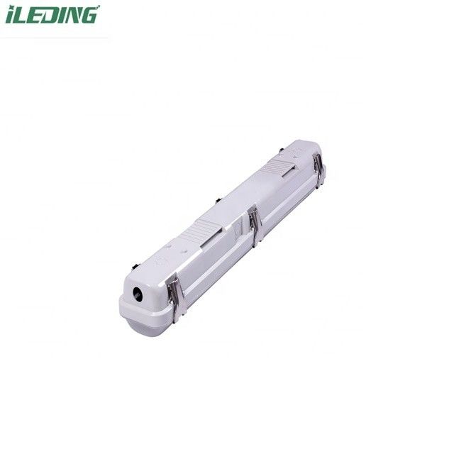 85 CRI LED-dampvast garageluchtsysteem Verwisselbaar 2FT Tri-proof licht voor werkplaats IP66 waterdicht